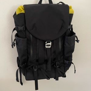 Topo design mountain pack large black